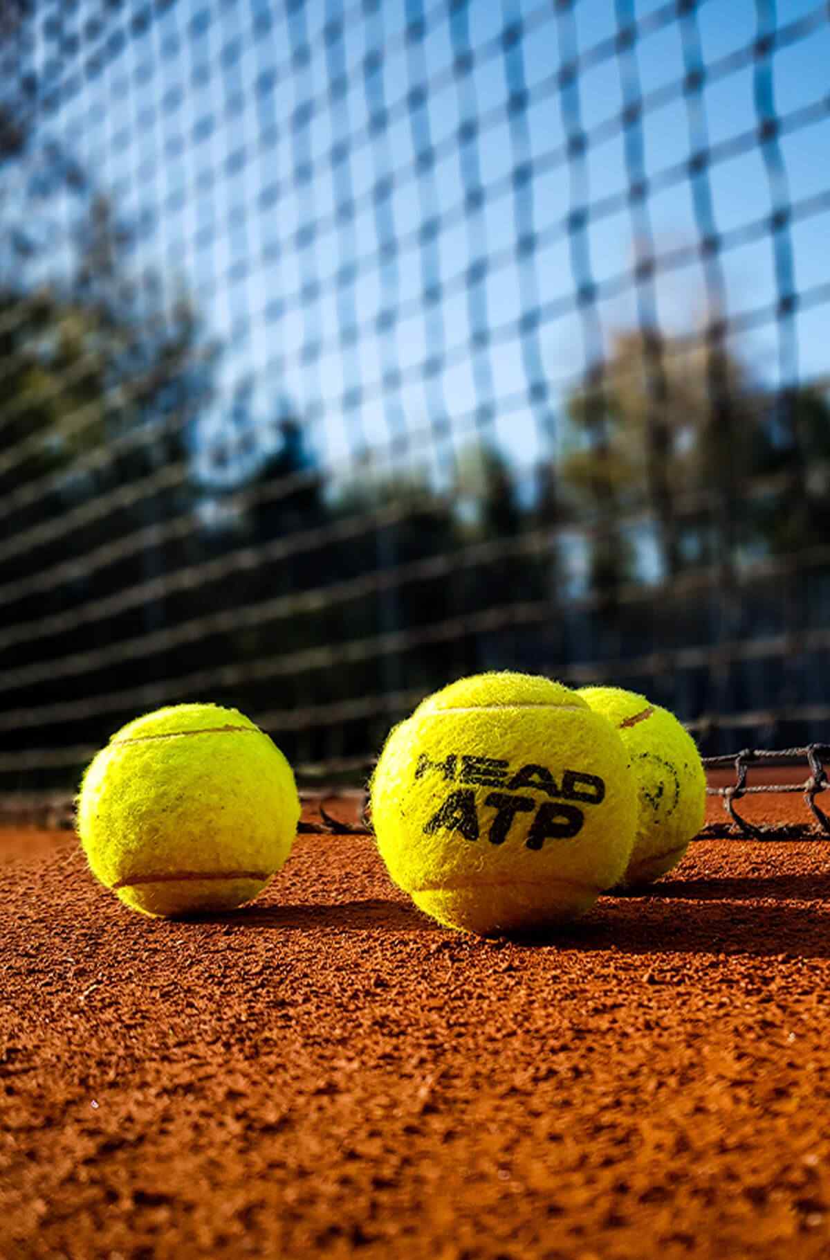 https://www.tennisvalla.it/wp-content/uploads/2022/11/services_image_02-1.jpg